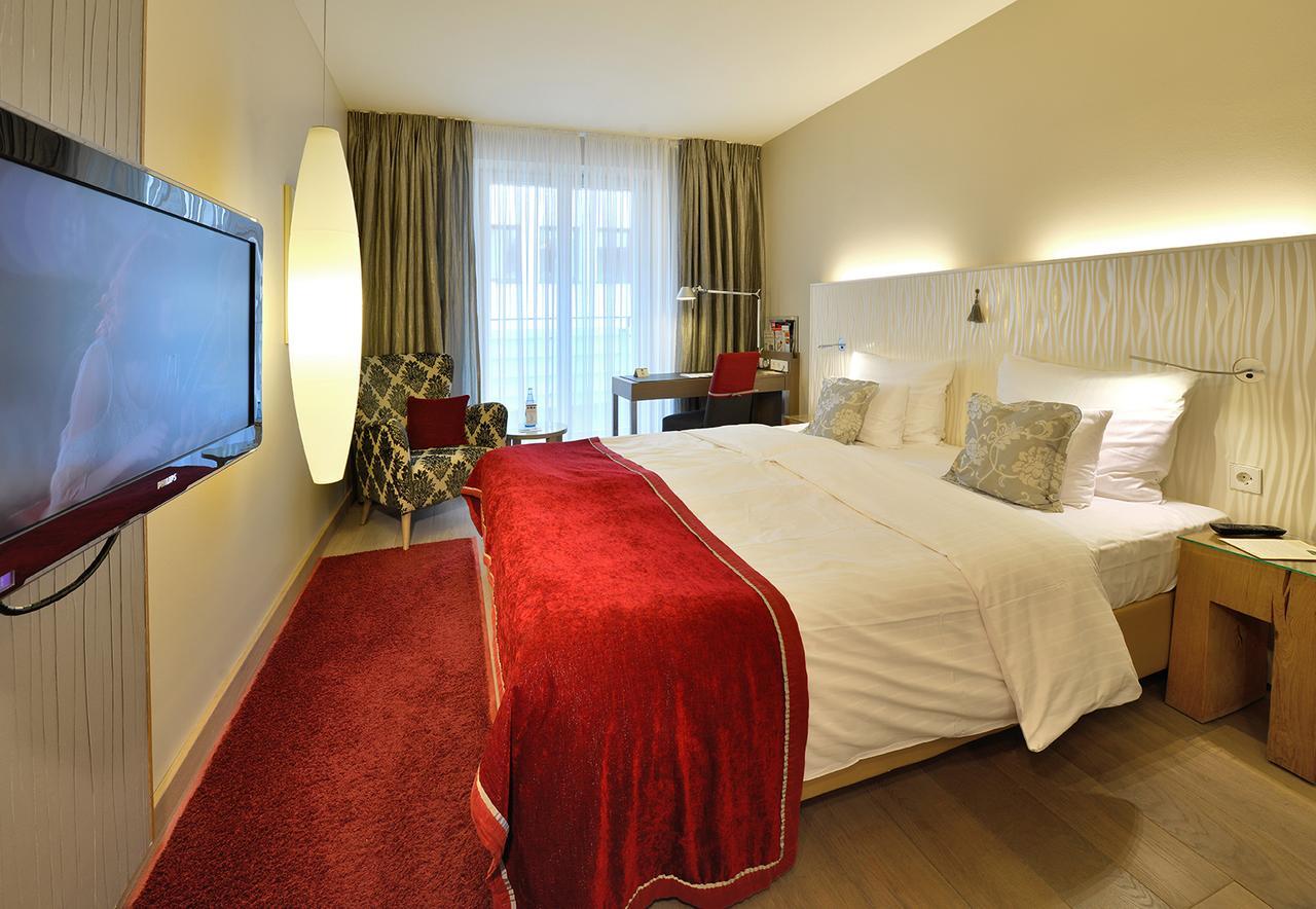 Hotel Western Premier Victoria 4*
